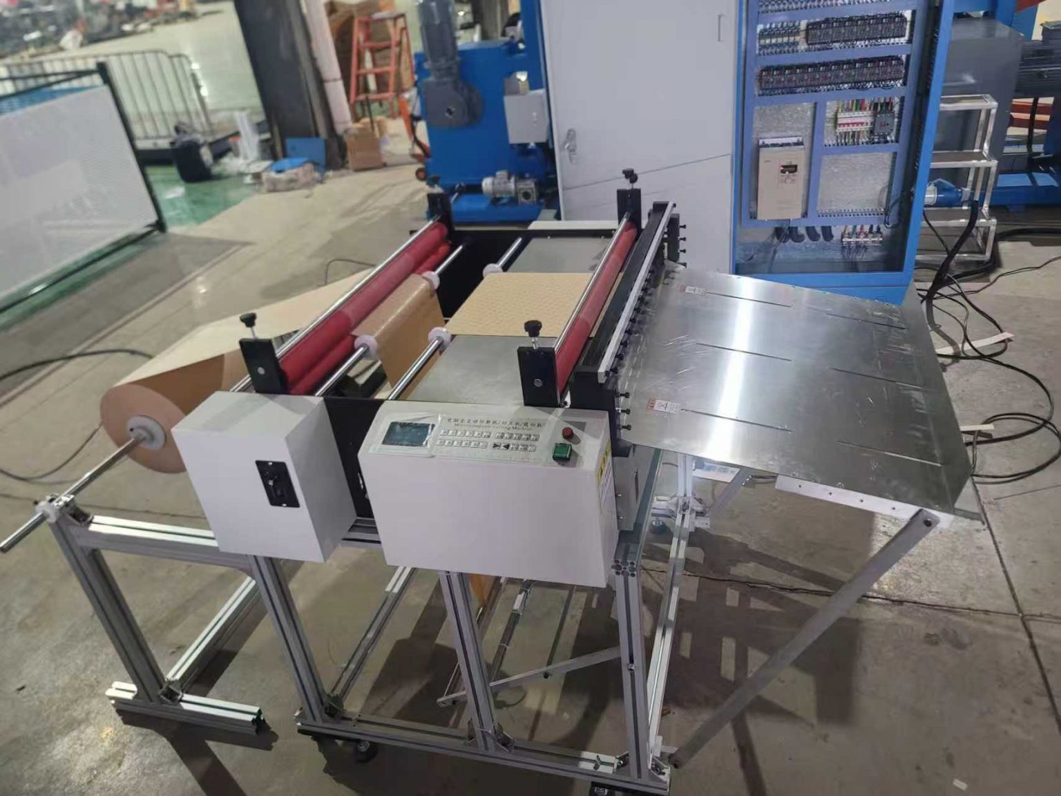 Transformer insulation paper cutting machine - Volmet